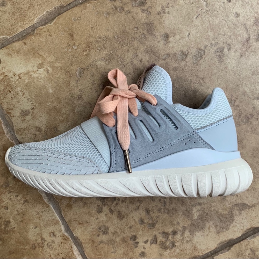 Adidas Tubular Radial Shoes - Picture 6 of 8